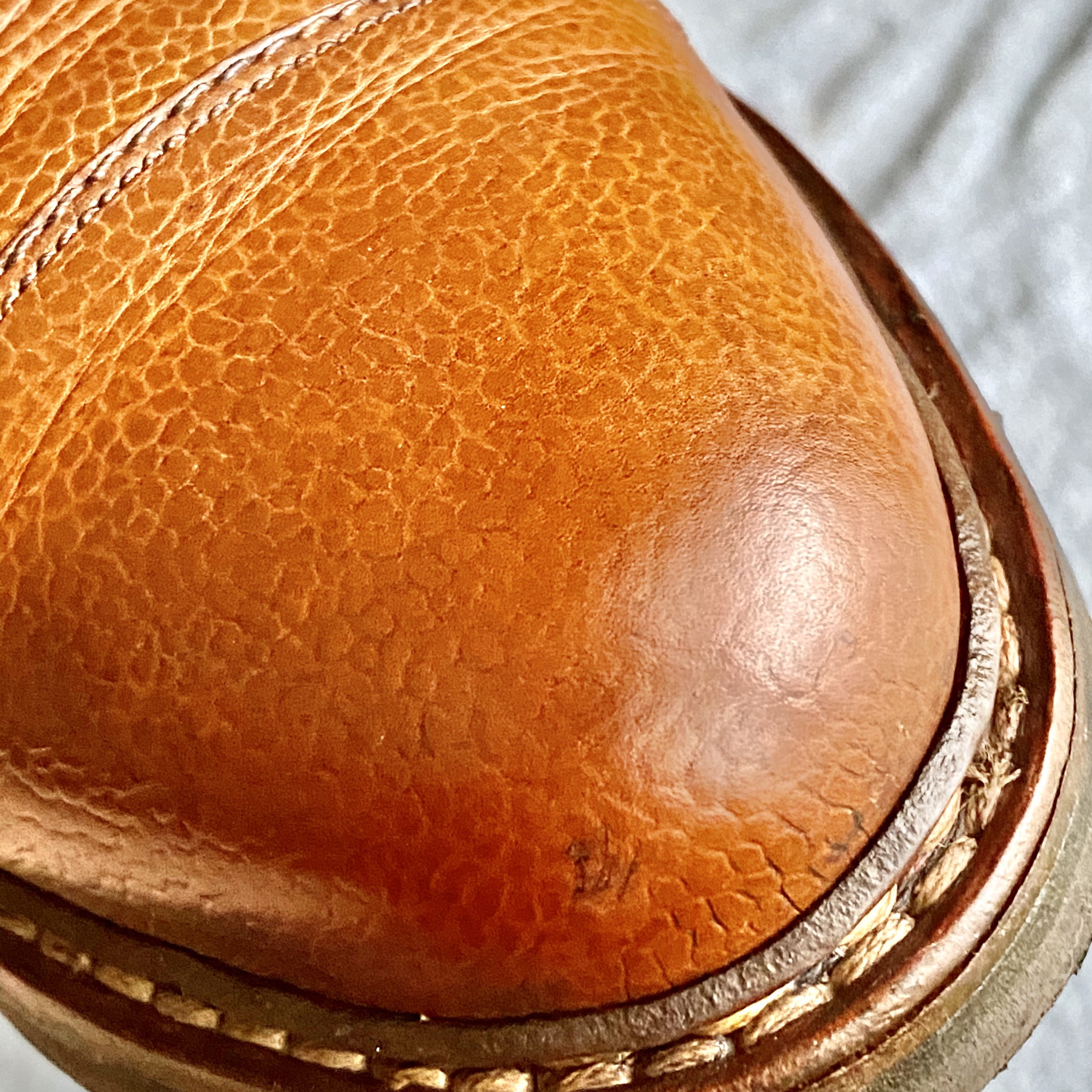 革靴のキズの補色 自力アンティークフィニッシュの注意点 もでぃふぁいど